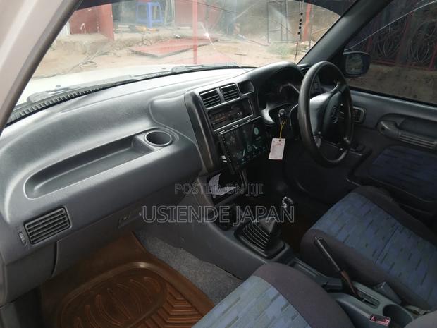 Toyota RAV4 1999 White