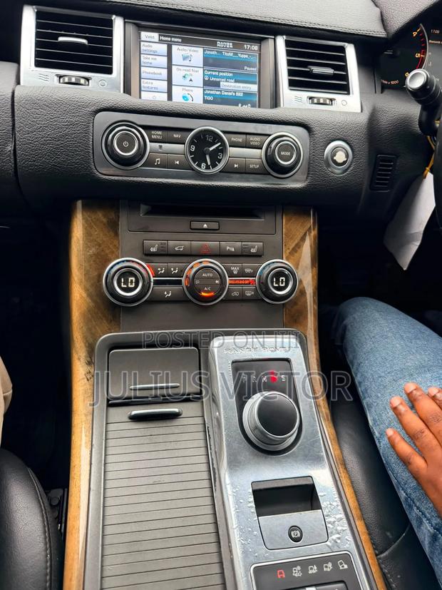 Land Rover Range Rover Sport 2012 Black