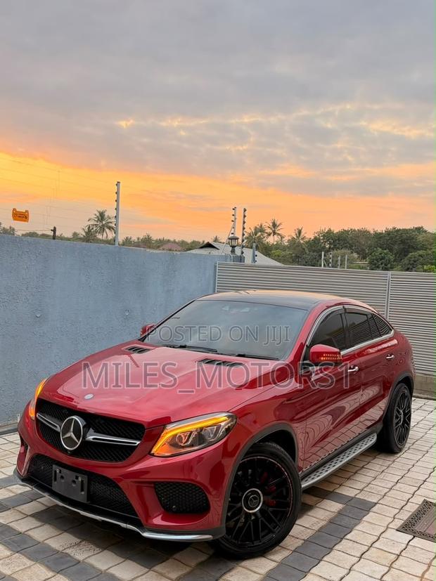 Mercedes-Benz GLE-Class 2018 Red