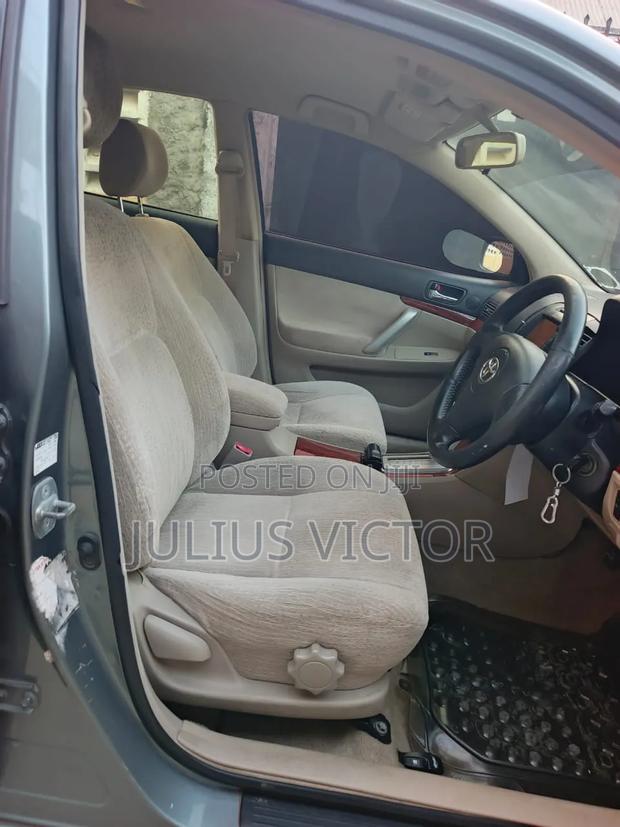 Toyota Premio 2004 Green