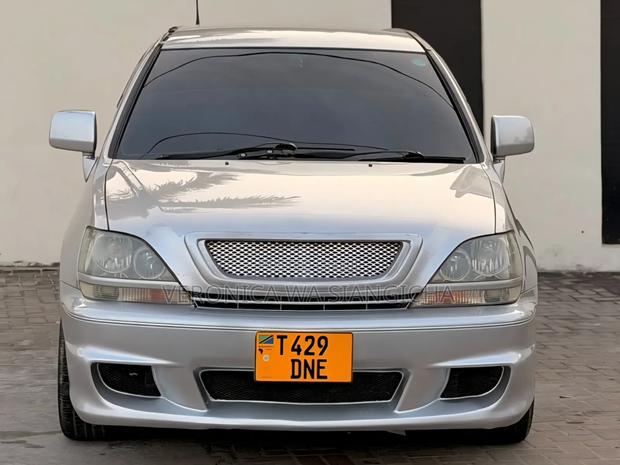 Toyota Harrier 2004