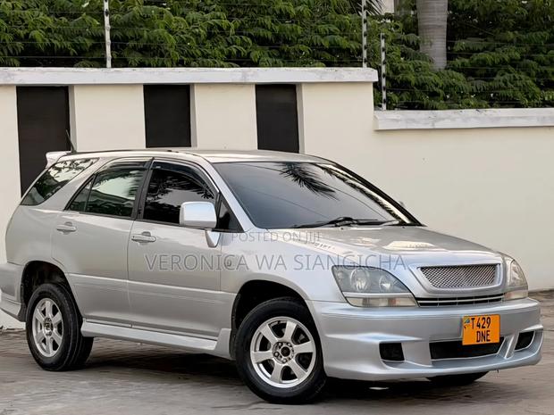 Toyota Harrier 2004