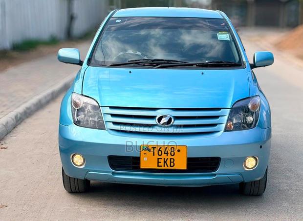 Toyota IST 2006 Blue