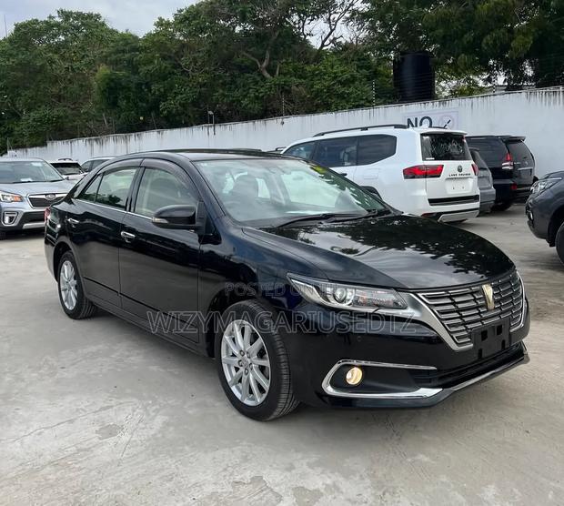 Toyota Premio 2018 Matt Black