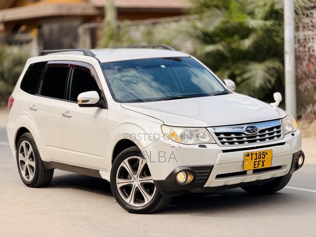 Subaru Forester 2012 White