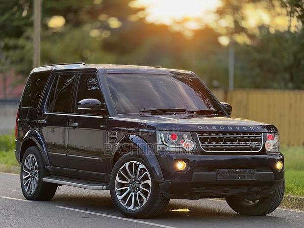 Land Rover Discovery 2015 Blue