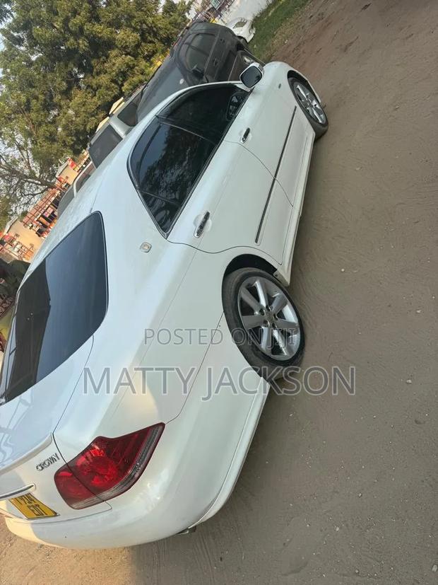 Toyota Crown 2007 White
