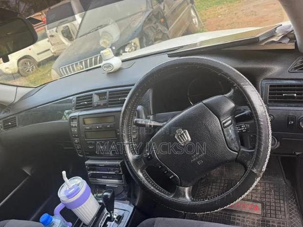 Toyota Crown 2007 White