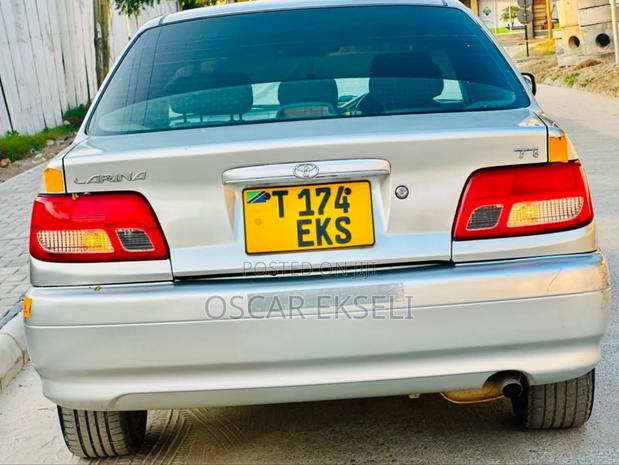 Toyota Carina 2001 Silver