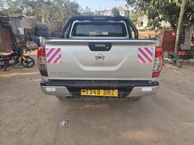 Nissan Navara 2016 Silver