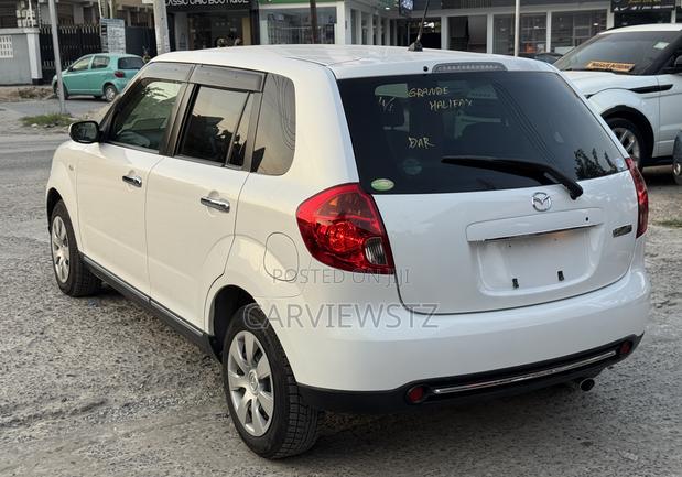 Mazda Verisa 2011 White