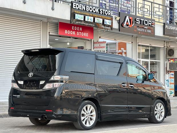 Toyota Vellfire 2008 Black