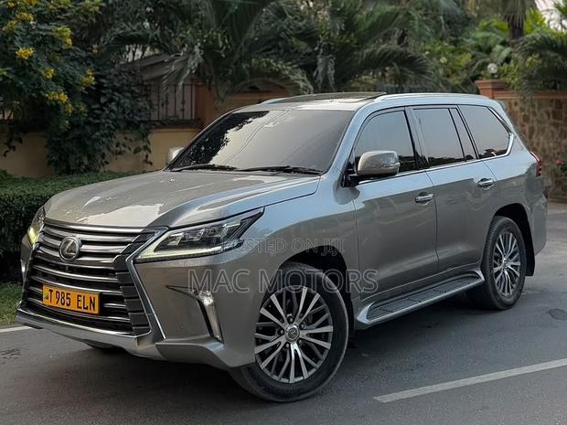 Lexus LX 570 AWD 2019 Gray