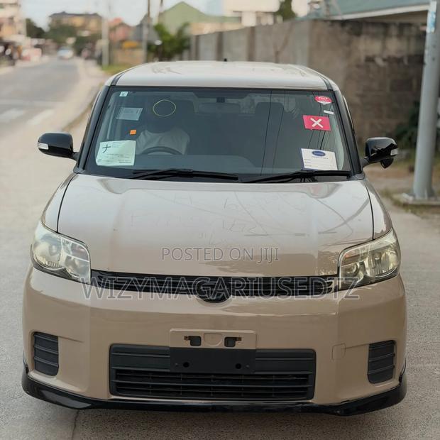 Toyota Corolla Rumion 2010 Beige