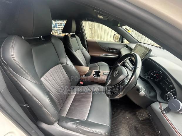 Toyota Harrier 2.0 4WD 2020 White
