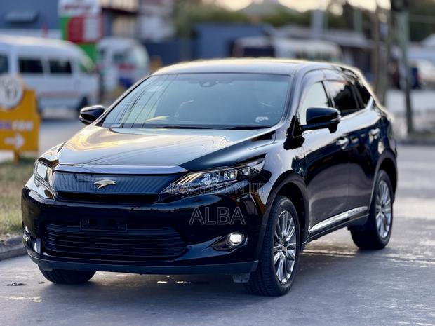 Toyota Harrier 2.0 2015 Black