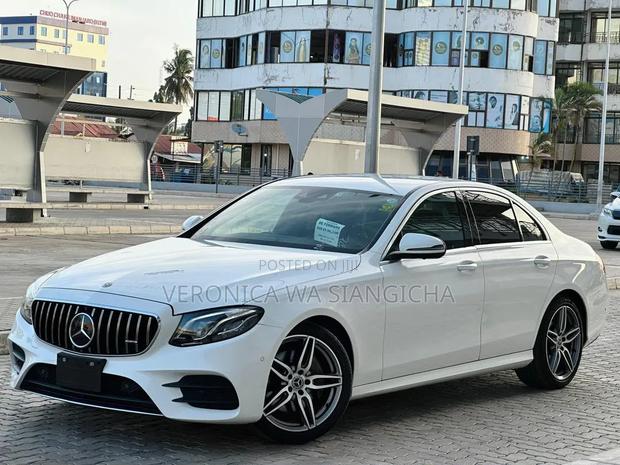 Mercedes-Benz E-Class 2022 White