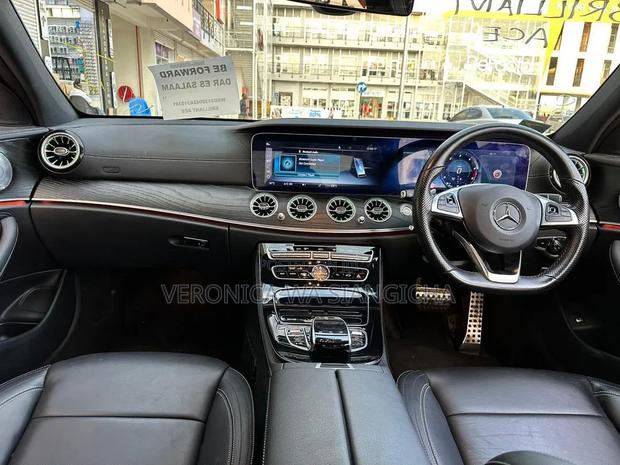 Mercedes-Benz E-Class 2022 White