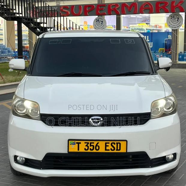 Toyota Corolla Rumion 2007 White