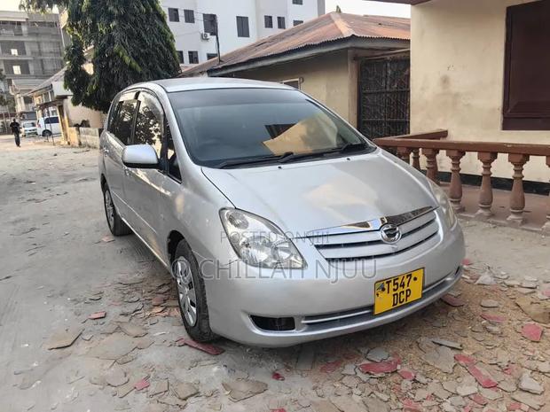 Toyota Corolla Spacio 2004 Silver