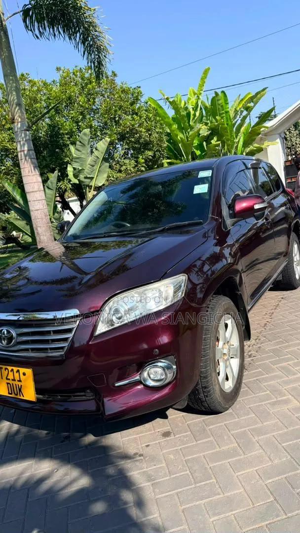 Toyota Vanguard 2010