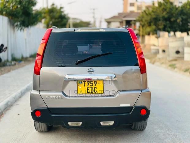 Nissan X-Trail 2008 Brown