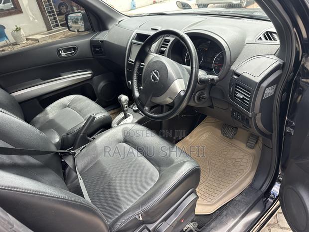 Nissan X-Trail 2.0 Petrol XE 2012 Black