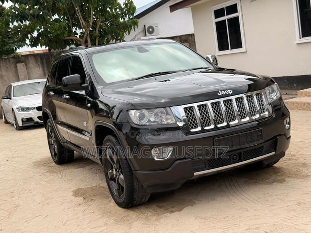 Jeep Cherokee 2012 Black