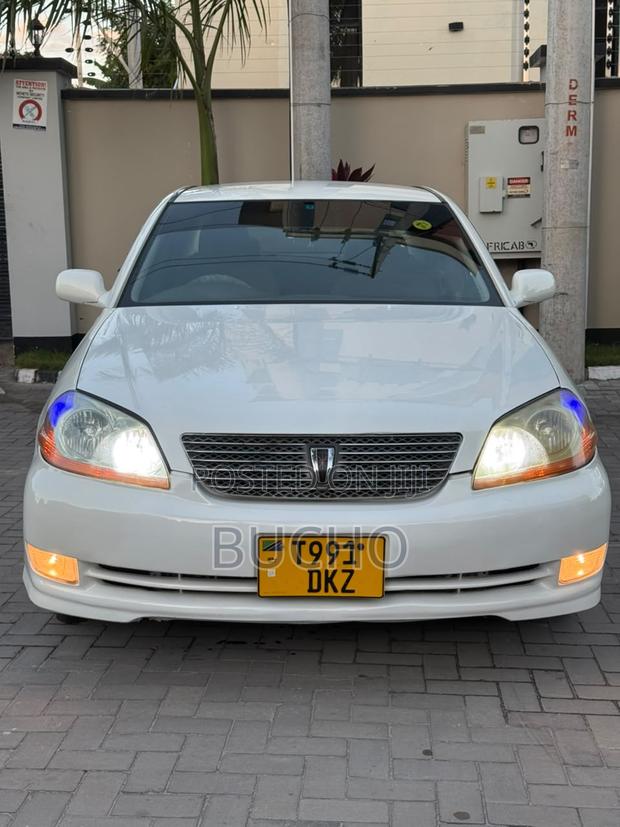 Toyota Mark II 2004 White