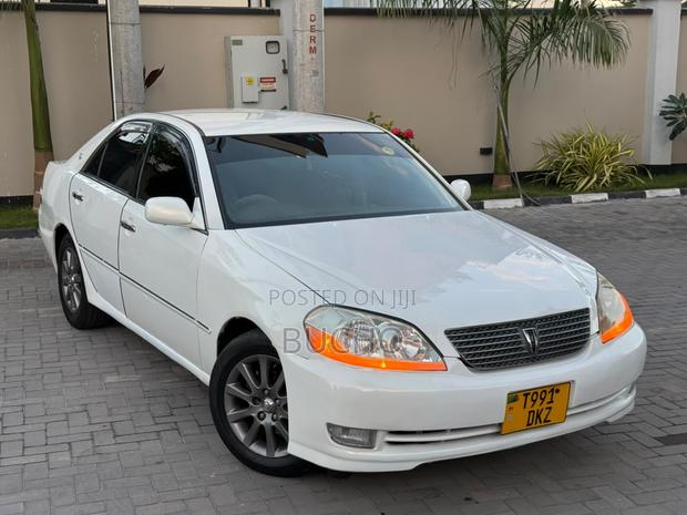 Toyota Mark II 2004 White