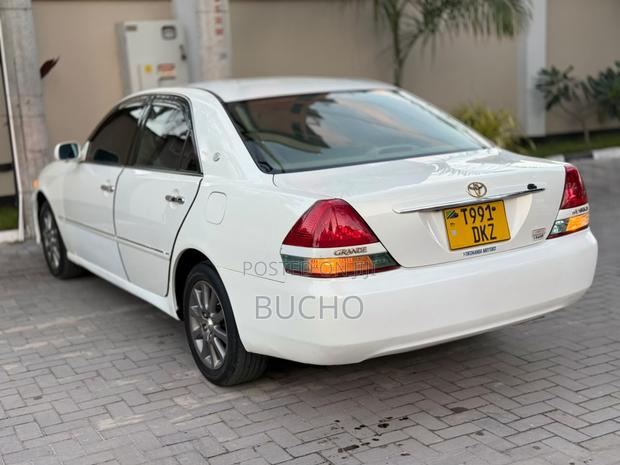 Toyota Mark II 2004 White