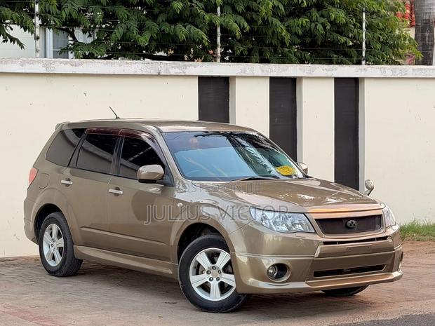 Subaru Forester 2009 Gold