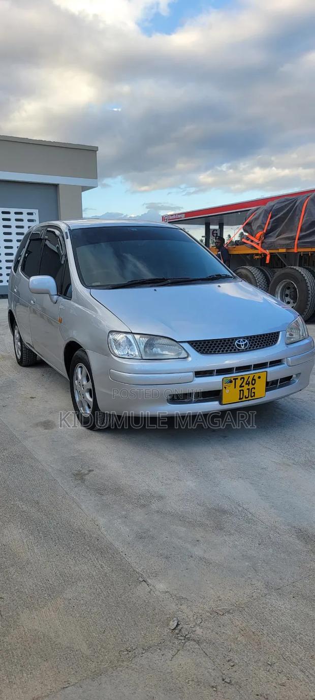 Toyota Corolla Spacio 2001 Silver