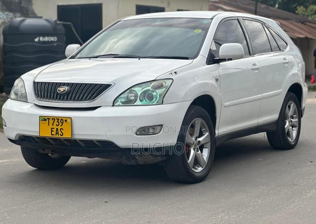 Toyota Harrier 2005 White