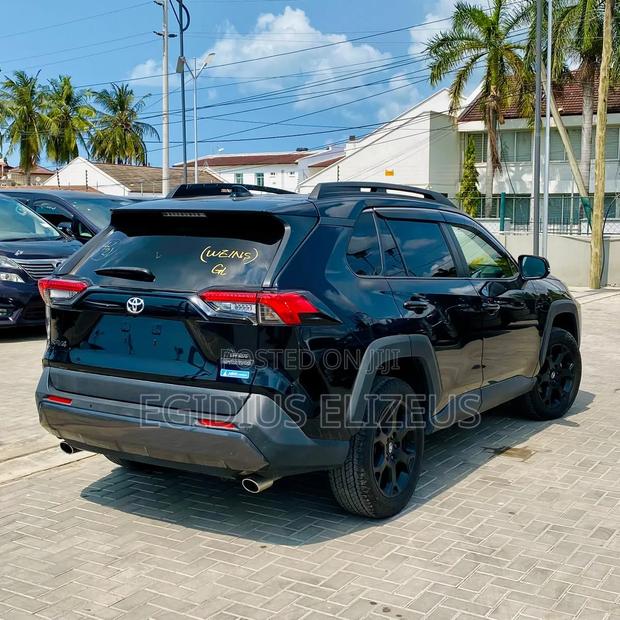 Toyota RAV4 2021 Black