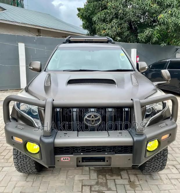 Toyota Land Cruiser Prado 2014 Brown