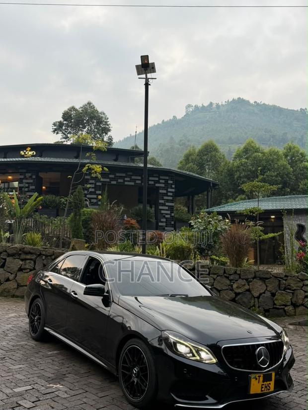 Mercedes-Benz E250 2014 Black