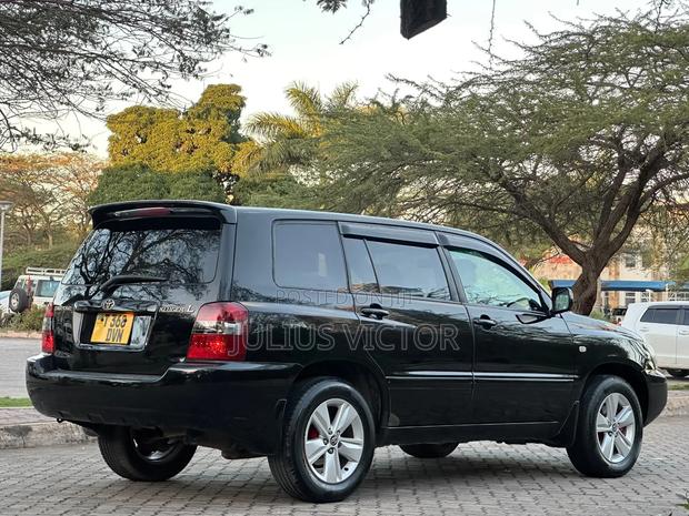 Toyota Kluger 2005 Black