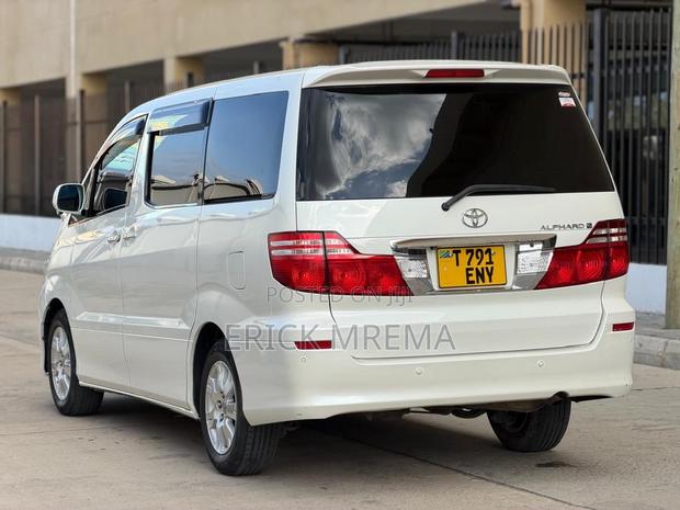 Toyota Alphard 2006 White