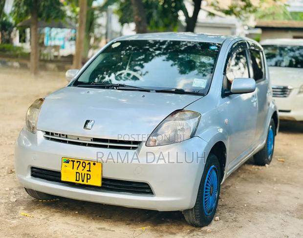 Toyota Passo 2005 Silver