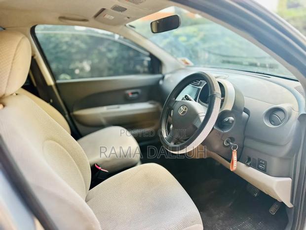 Toyota Passo 2005 Silver