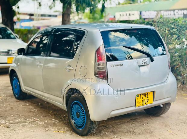 Toyota Passo 2005 Silver