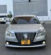 Toyota Crown 2015 Silver for sale