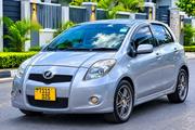 Toyota Vitz 2005 Silver for sale