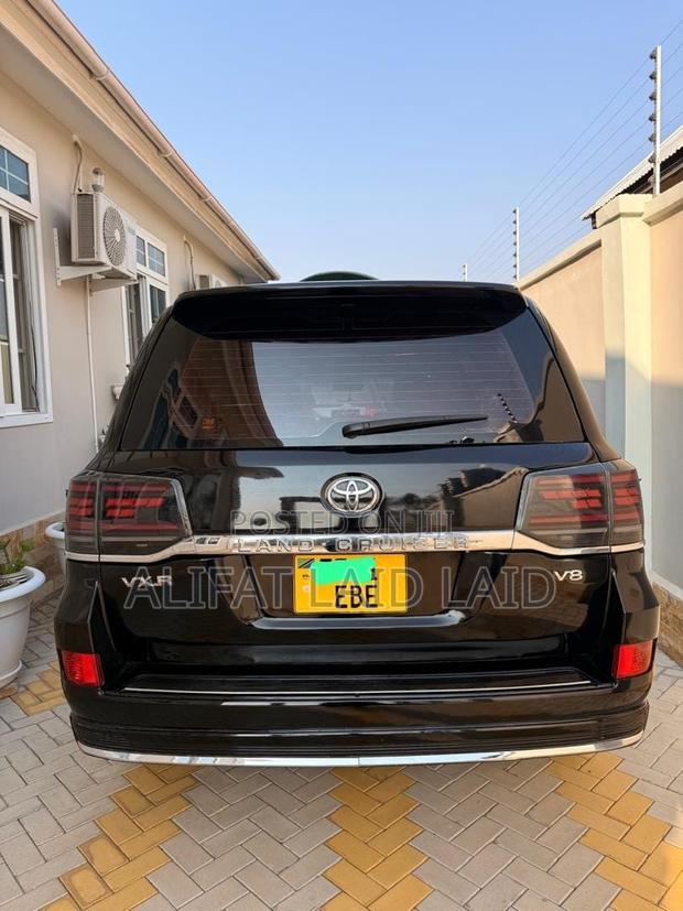 Toyota Land Cruiser 2017 Black