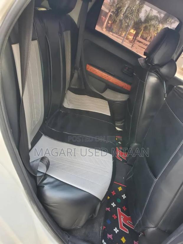 Toyota IST 2004 Pearl