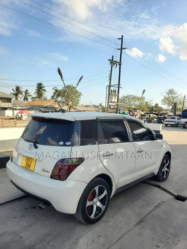 Toyota IST 2004 Pearl