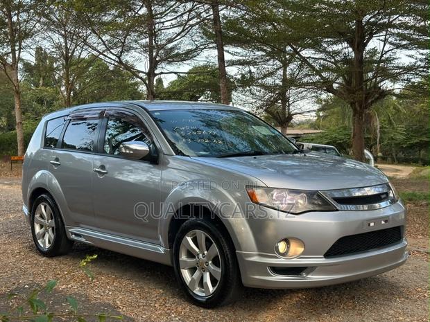Mitsubishi Outlander 2009 Silver