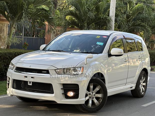 Mitsubishi Outlander 2010 White
