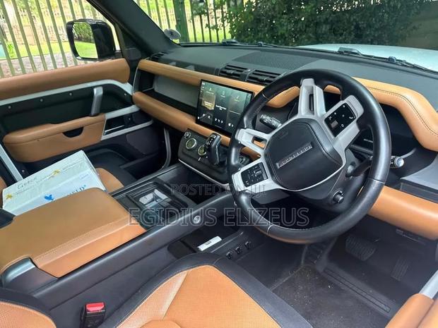 Land Rover Defender 2023 White